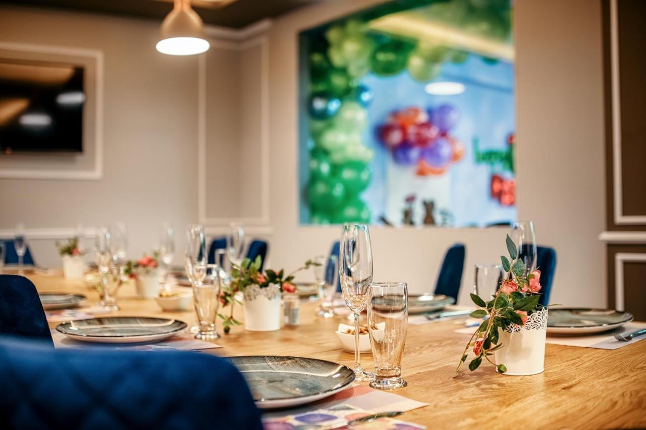 Hotel Nordic Twins & Wellness Rădăuţi Exteriér fotografie