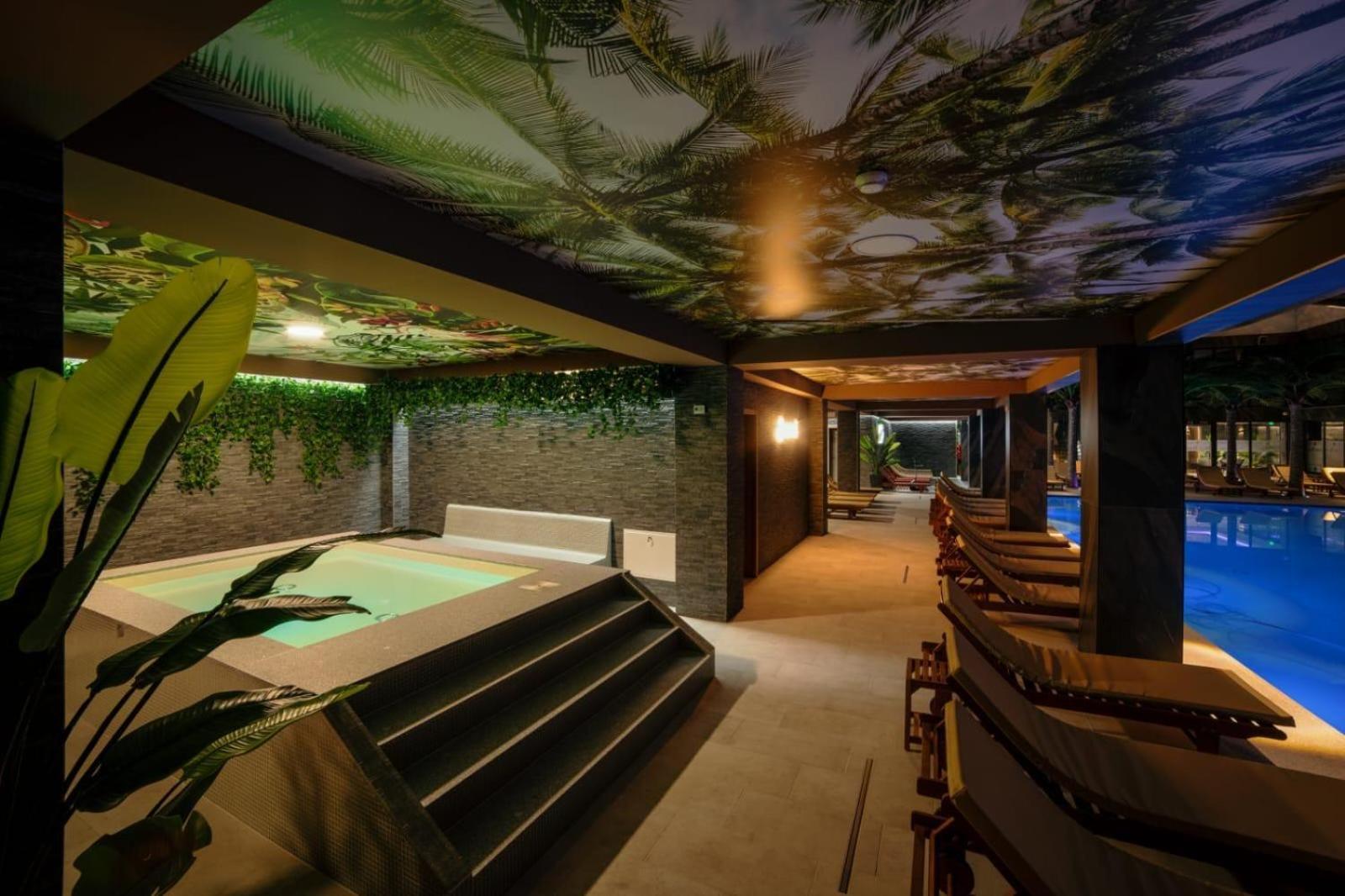 Hotel Nordic Twins & Wellness Rădăuţi Exteriér fotografie